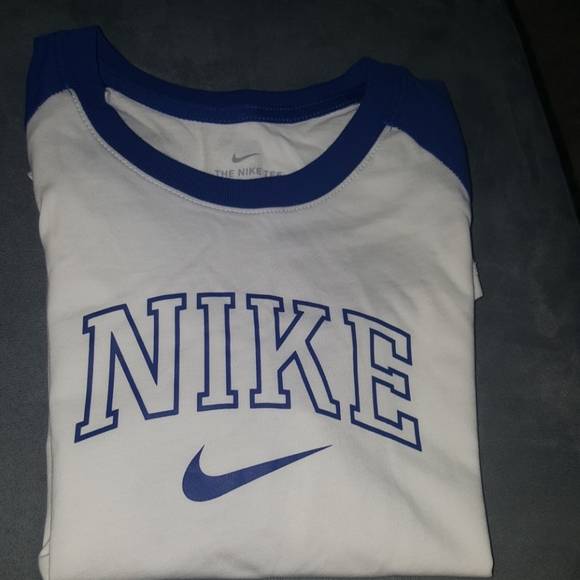 Nike - Picture 6 of 6